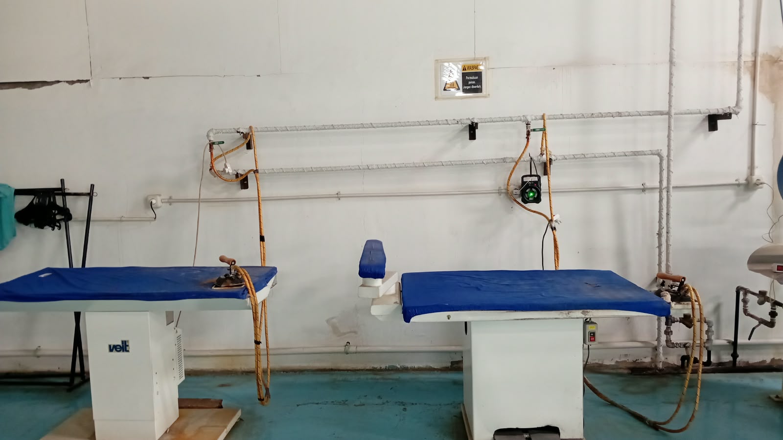 Spotting Table